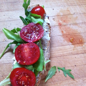 Open face tomato sandwich